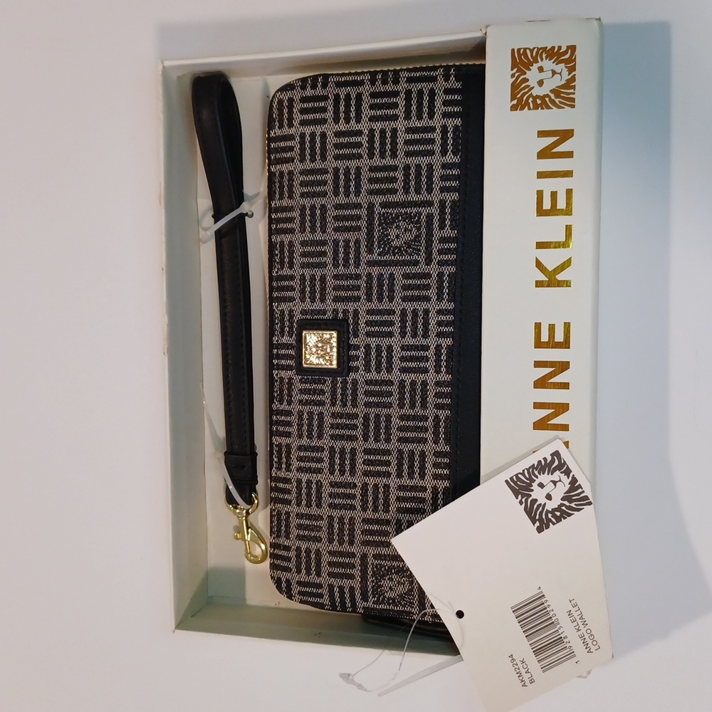 Anne Klein wallet black logo new in box